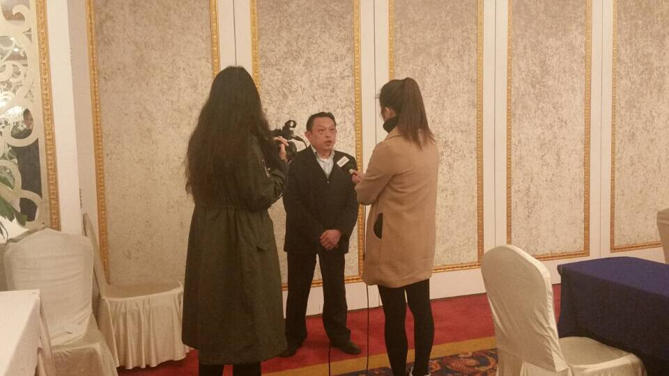 成都米兰MILAN(中国)集团董事长刘荣富接受记者采访