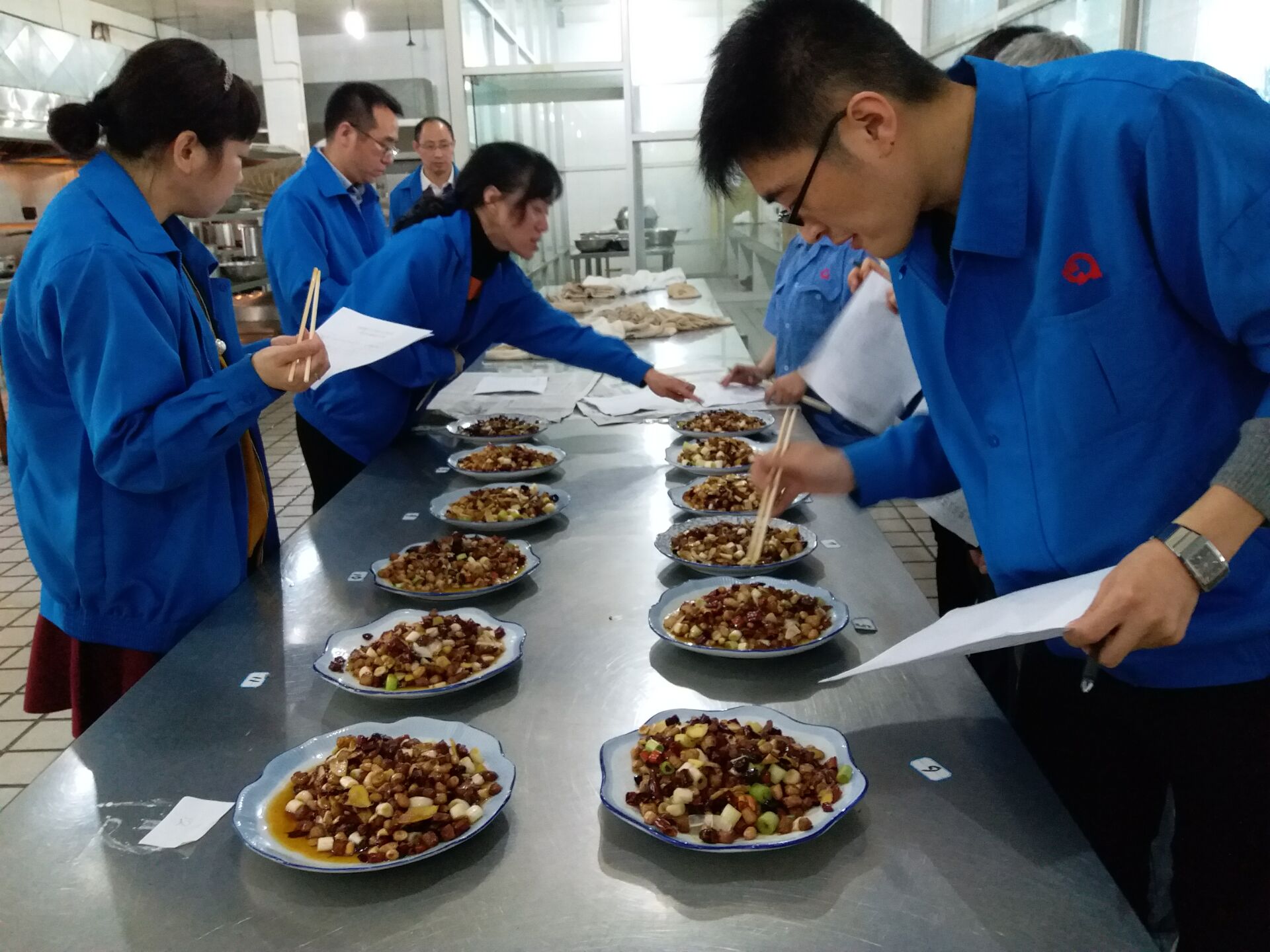 成都米兰MILAN(中国)集团举办“技能成就梦想”首届烹饪技能大赛 成都米兰MILAN(中国)集团举办“技能成就梦想”首届烹饪技能大赛