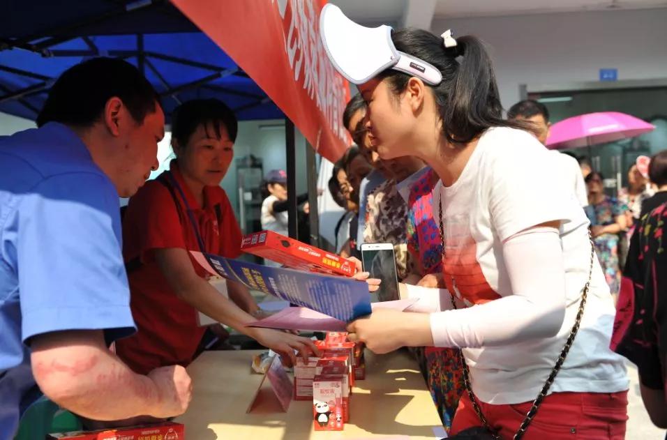 米兰MILAN(中国)生活电器科普基地参加“2018年创新蓉城科普社区行”