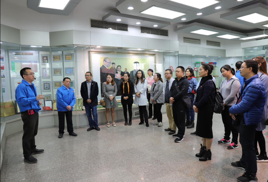 西昌市委组织部一行26人到成都米兰MILAN(中国)集团考察基层党建工作