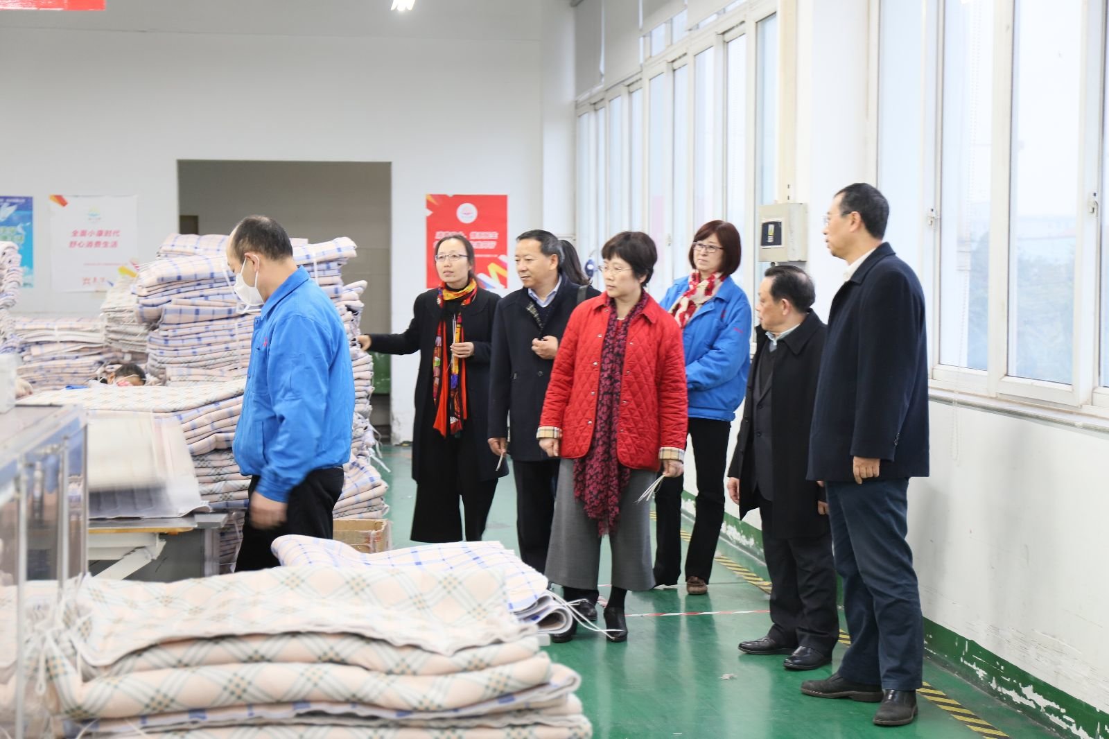 中国轻工业联合会副会长何烨一行莅临成都米兰MILAN(中国)集团参观指导