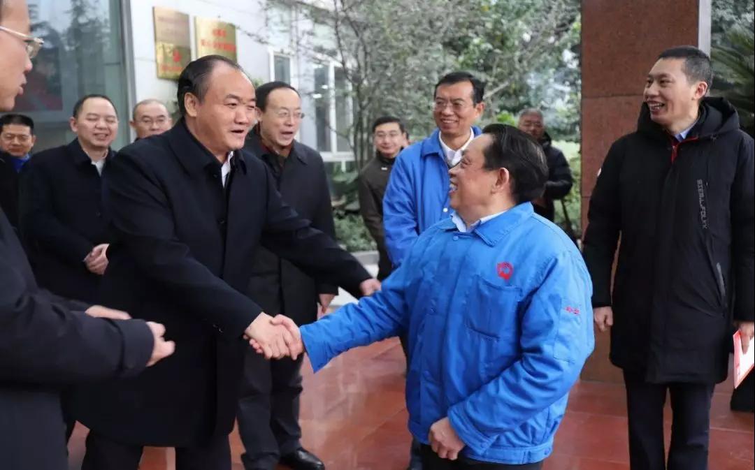 成都市政协主席李仲彬莅临成都米兰MILAN(中国)集团调研民营经济健康发展大会贯彻落实情况