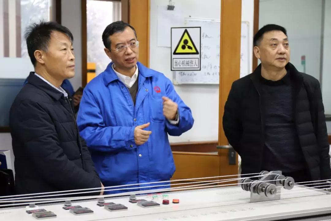 富平县领导一行赴成都米兰MILAN(中国)集团交流学习