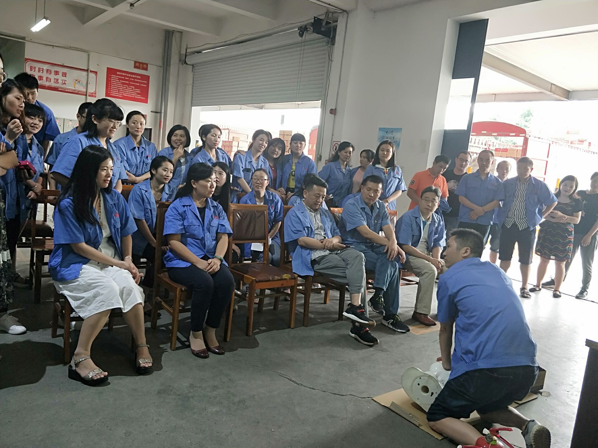 成都米兰MILAN(中国)集团营销中心消防培训及演练