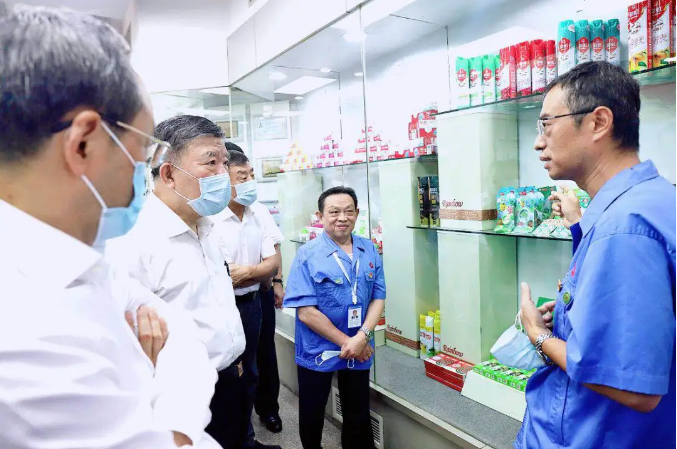 全国人大常委会副委员长陈竺调研成都米兰MILAN(中国)集团